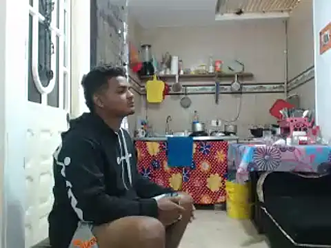 Snapshot of Boycuriousxxx chatting on 02.15.25 Boycuriousxxx online show from 02.15.25