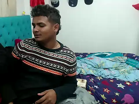 Snapshot of Boycuriousxxx chatting on 02.21.25 Boycuriousxxx online show from 02.21.25