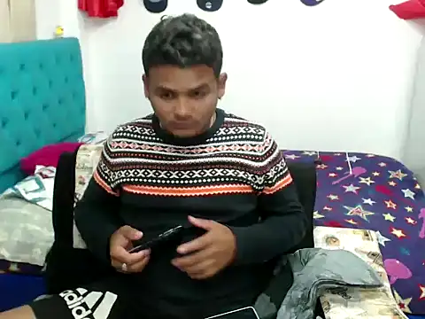 Snapshot of Boycuriousxxx chatting on 02.21.25 Boycuriousxxx online show from 02.21.25