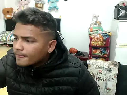 Snapshot of Boycuriousxxx chatting on 03.10.25 Boycuriousxxx online show from 03.10.25