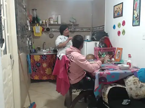 Snapshot of Boycuriousxxx chatting on 03.19.25 Boycuriousxxx online show from 03.19.25