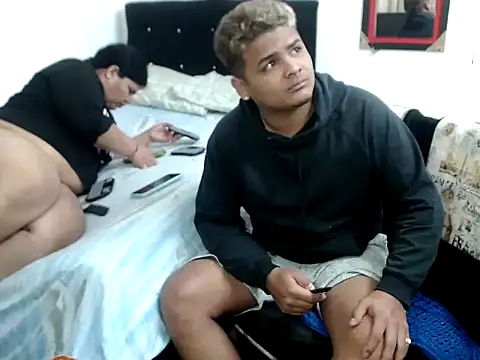 Snapshot of Boycuriousxxx chatting on 10.02.25 Boycuriousxxx online show from 10.02.25