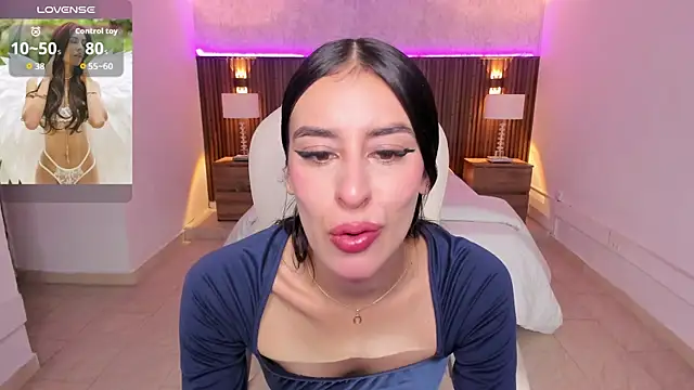 karlaa james online show from 04.23.26