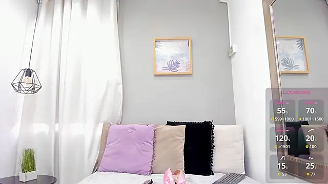 Snapshot of Miranda_doll_ chatting on 06.17.26 Miranda doll online show from 06.17.26