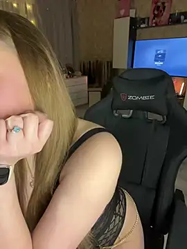 Snapshot of Lexi_noah chatting on 12.12.24 Lexi noah online show from 12.12.24