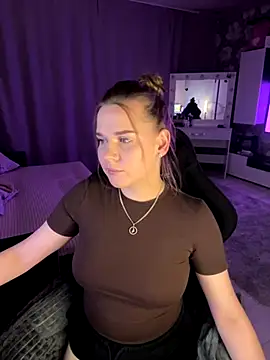 Snapshot of Lexi_noah chatting on 10.01.25 Lexi noah online show from 10.01.25