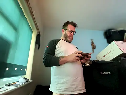 Tattooednakedguy online show from 10.10.25