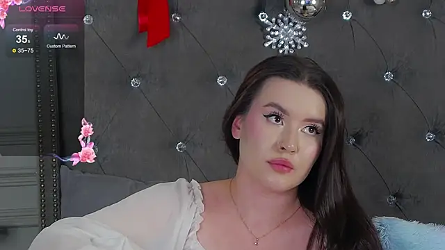 TrishaWinslet online show from 12.29.24