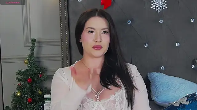 TrishaWinslet online show from 01.03.25