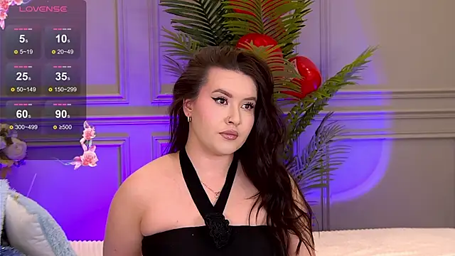 TrishaWinslet online show from 02.19.25