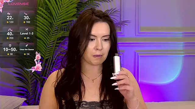 TrishaWinslet online show from 03.16.25