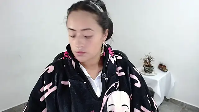 Snapshot of jjulietha95 chatting on 05.03.26 jjulietha95 online show from 05.03.26