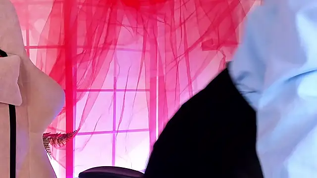 Snapshot of April_o_Nill chatting on 11.22.25 April o Nill online show from 11.22.25