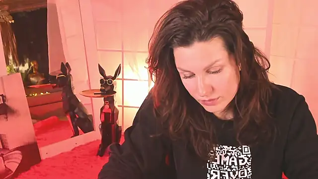 Snapshot of April_o_Nill chatting on 12.18.25 April o Nill online show from 12.18.25