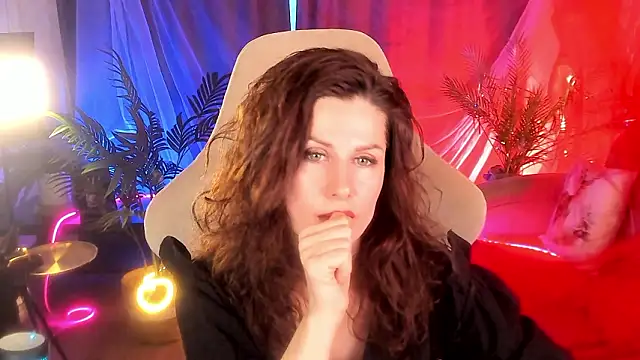 Snapshot of April_o_Nill chatting on 03.16.26 April o Nill online show from 03.16.26