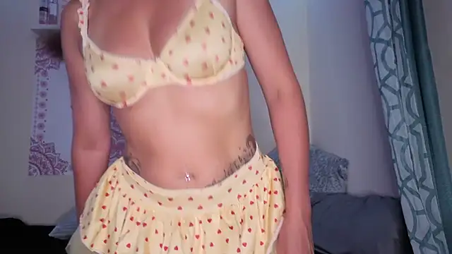 urdesire25 online show from 06.04.26