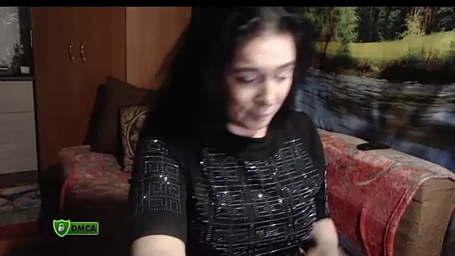 Snapshot of RositaSky chatting on 10.27.25 RositaSky online show from 10.27.25