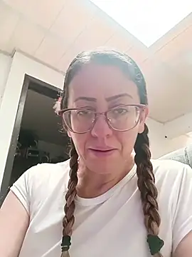 miss hanna07 online show from 11.26.25