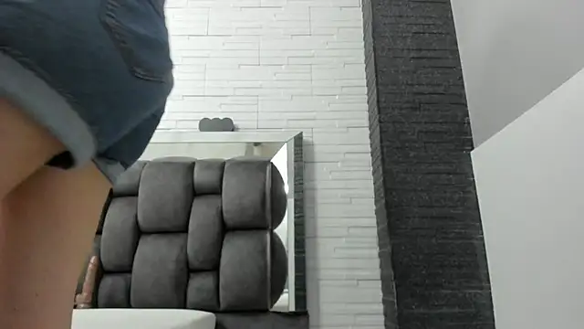 Snapshot of maddy_cartter chatting on 02.12.25 maddy cartter online show from 02.12.25