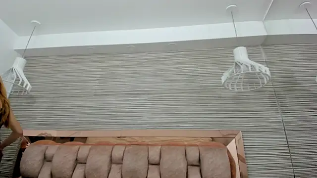 Snapshot of maddy_cartter chatting on 10.08.25 maddy cartter online show from 10.08.25