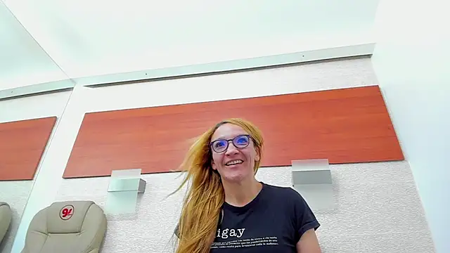 Snapshot of maddy_cartter chatting on 12.03.25 maddy cartter online show from 12.03.25