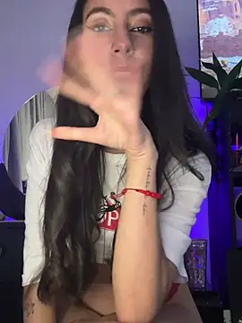 Snapshot of FrancellyHot chatting on 03.16.25 FrancellyHot online show from 03.16.25