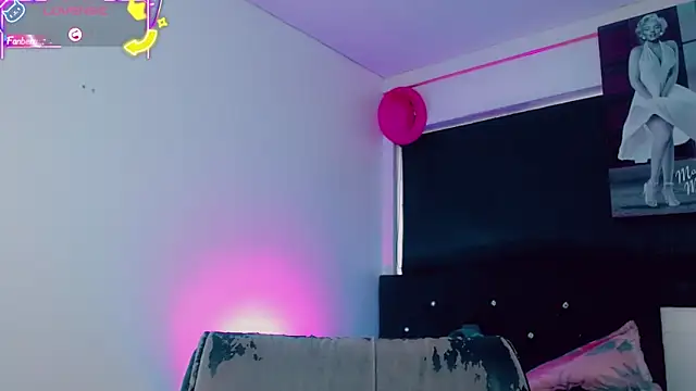 Kendall hornyy online show from 05.04.26