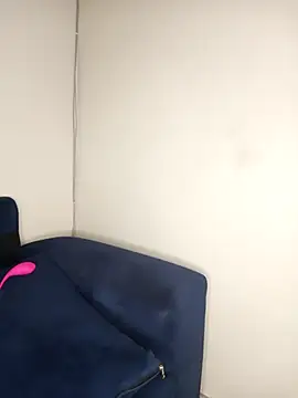 Snapshot of ultimate_pleasures chatting on 10.23.25 ultimate pleasures online show from 10.23.25