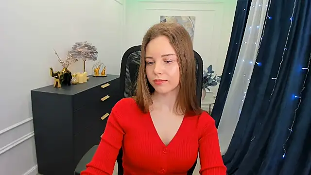 Snapshot of MileyWings chatting on 01.13.26 MileyWings online show from 01.13.26