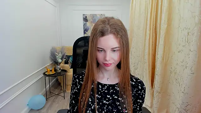 Snapshot of MileyWings chatting on 06.01.26 MileyWings online show from 06.01.26