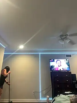 Snapshot of ThicBunz chatting on 02.12.25 ThicBunz online show from 02.12.25