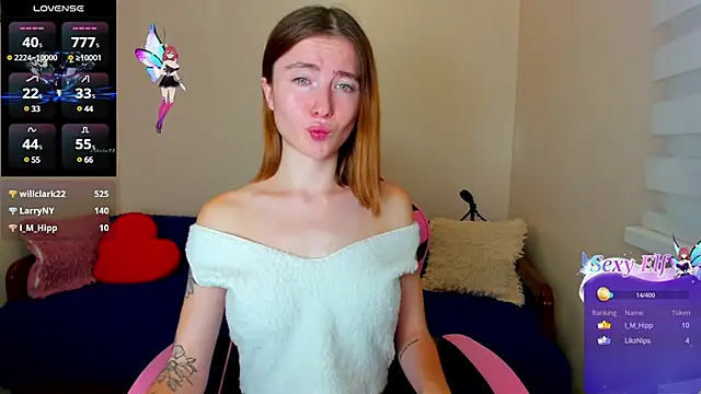 Snapshot of Luxuryalma chatting on 12.19.24 Luxuryalma online show from 12.19.24