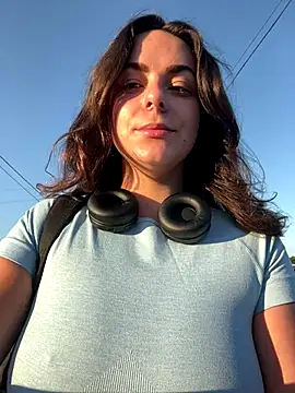 Alicia Hot1 online show from 09.17.25