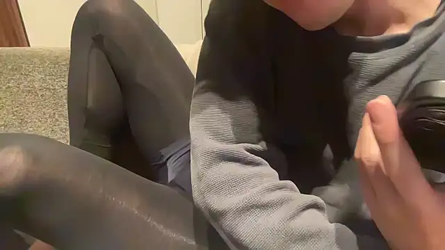 atom0407 online show from 01.10.25