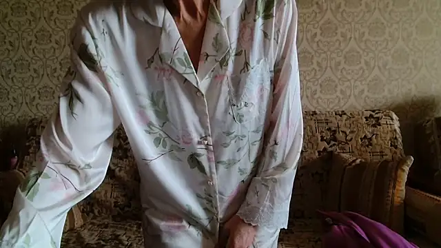 Elegant00Lady online show from 10.12.25