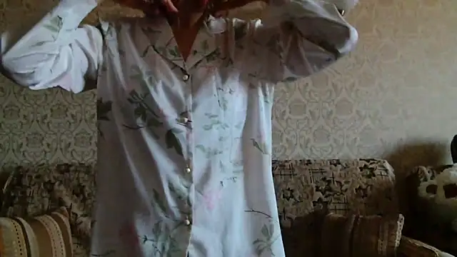 Elegant00Lady online show from 10.25.25