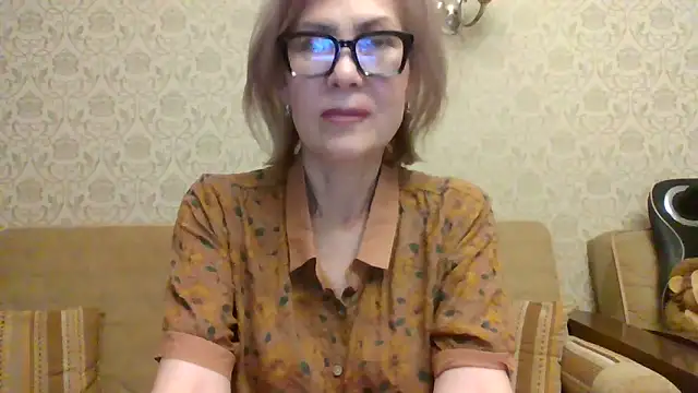 Elegant00Lady online show from 06.15.26