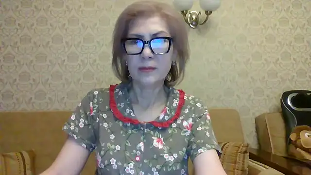 Snapshot of Elegant00Lady chatting on 06.19.26 Elegant00Lady online show from 06.19.26
