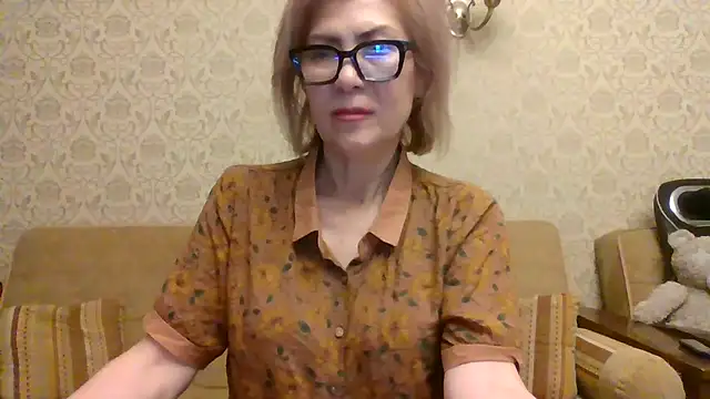 Snapshot of Elegant00Lady chatting on 06.25.26 Elegant00Lady online show from 06.25.26