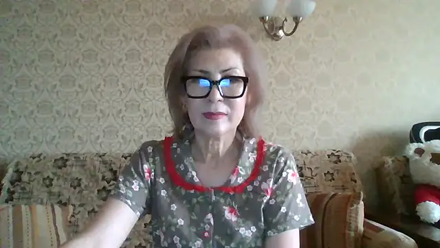 Snapshot of Elegant00Lady chatting on 07.14.26 Elegant00Lady online show from 07.14.26