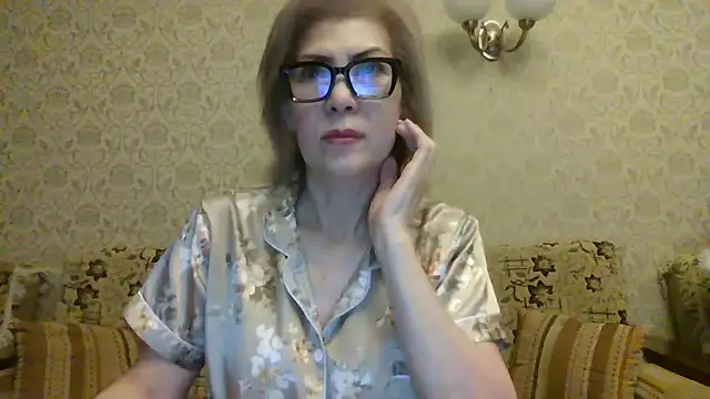 Snapshot of Elegant00Lady chatting on 07.19.26 Elegant00Lady online show from 07.19.26