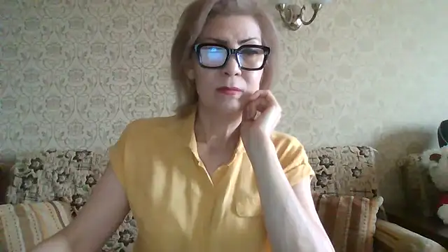 Snapshot of Elegant00Lady chatting on 07.20.26 Elegant00Lady online show from 07.20.26