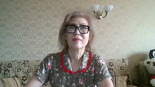 Snapshot of Elegant00Lady chatting on 07.22.26 Elegant00Lady online show from 07.22.26