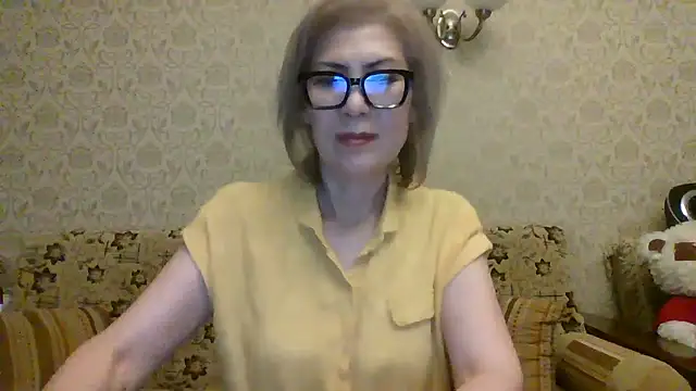 Snapshot of Elegant00Lady chatting on 07.30.26 Elegant00Lady online show from 07.30.26