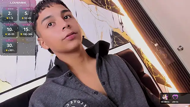 Snapshot of Seductivo_jr chatting on 03.06.26 Seductivo jr online show from 03.06.26