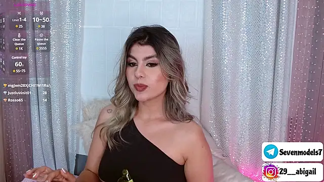 Snapshot of Abigail_29 chatting on 01.11.25 Abigail 29 online show from 01.11.25