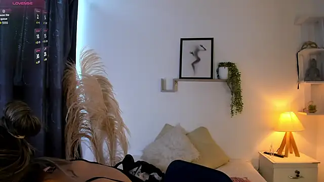 Snapshot of Abigail_29 chatting on 10.14.25 Abigail 29 online show from 10.14.25