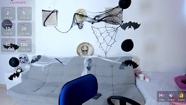 Snapshot of Abigail_29 chatting on 10.22.25 Abigail 29 online show from 10.22.25