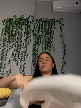 Snapshot of MiaNell chatting on 10.14.25 MiaNell online show from 10.14.25