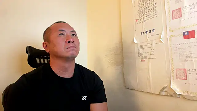 Snapshot of chih515 chatting on 11.27.25 chih515 online show from 11.27.25